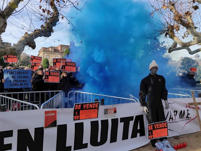 ep manifestacion de sindicatos de mossos desquadra ante el parlament de catalunya