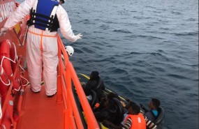 ep migrantesuna patera tipo toy