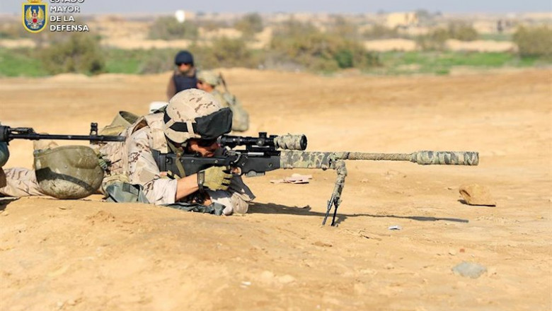 ep militares espanoles desplegados en irak en besmayah en la coalicion internacional contra el