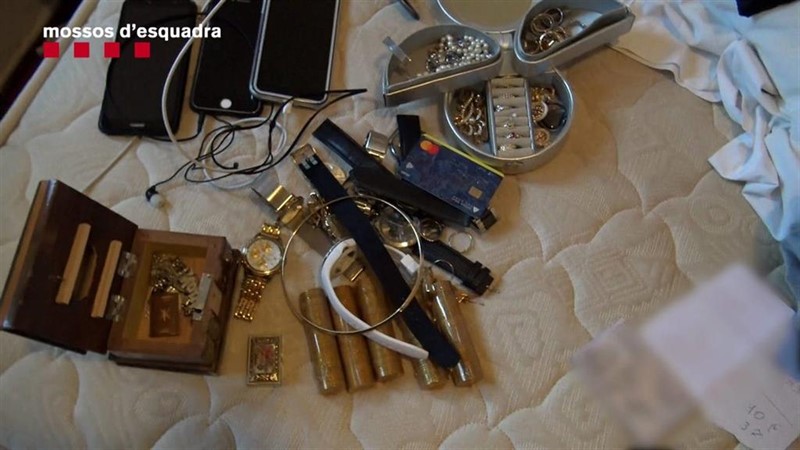 ep objetos hallados por los mossos desquadra