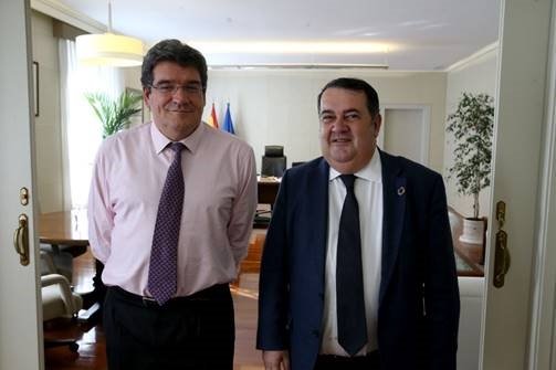 Reunión del ministro de Inclusión y Seguridad Social, José Luis Escrivá, con el Alto Comisionado para la lucha contra la pobreza infantil, Ernesto Gasco Gonzalo. | MINISTERIO DE INCLUSIÓN Y SEGURIDAD SOCIAL ep reunion del ministro de inclusion y seguridad social jose luis escriva con el alto comisionado