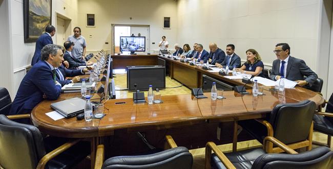 Reunión del convenio de carreteras entre Canarias y Estado | CEDIDA POR EL GOBIERNO DE CANARIAS ep reunionconveniocarreterascanariasestado