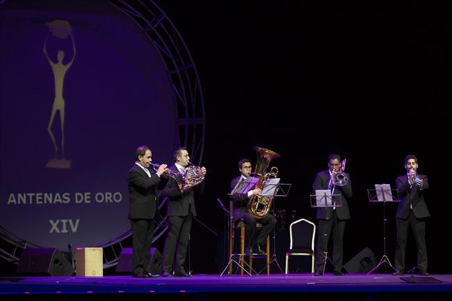 ep un quintetovientola orquestartve duranteantenasoro