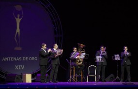 ep un quintetovientola orquestartve duranteantenasoro