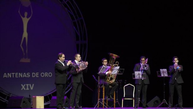 ep un quintetovientola orquestartve duranteantenasoro