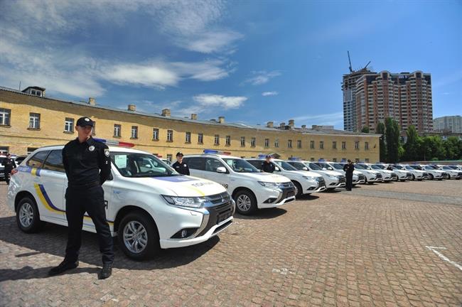ep unidadesmitsubishi outlander phevla policiaucrania