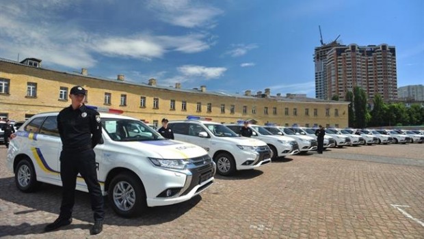 ep unidadesmitsubishi outlander phevla policiaucrania