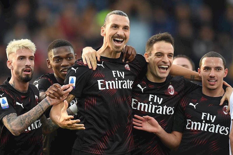 ep zlatan ibrahimovic celebra su primer gol con el ac milan tras su vuelta