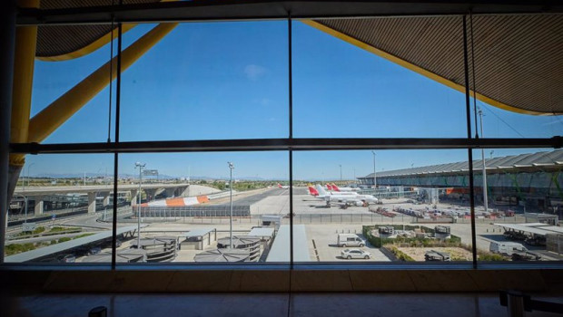 ep zona de facturacion de la terminal 4 del aeropuerto adolfo suarez madrid barajas a 1 de agosto de