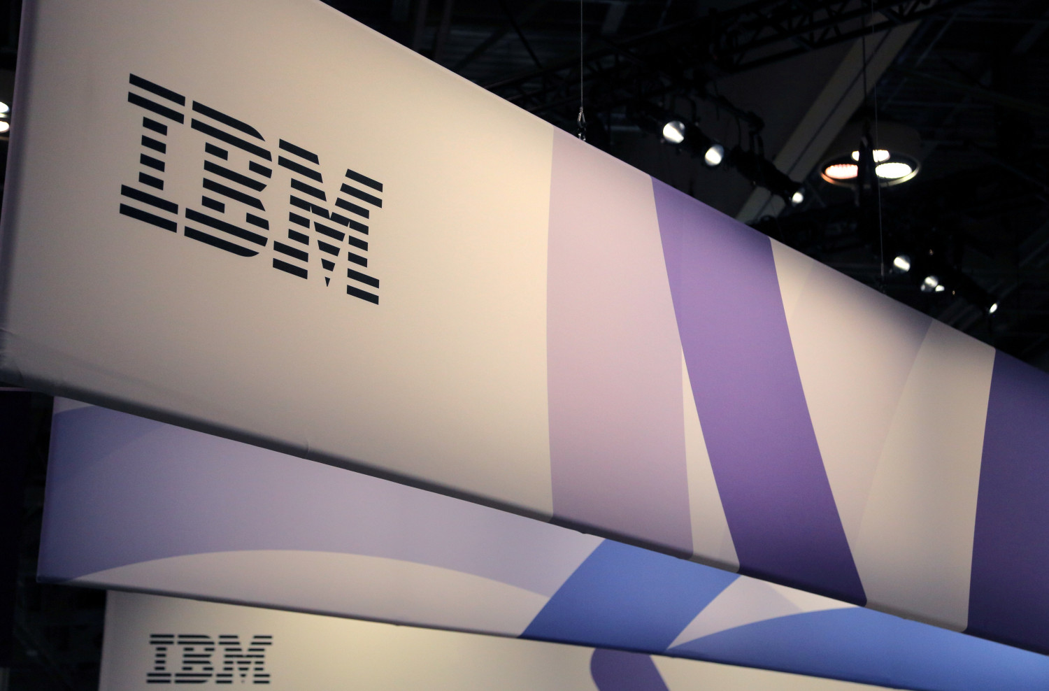 IBM anuncia un acuerdo de 100 millones para construir un superordenador cuántico