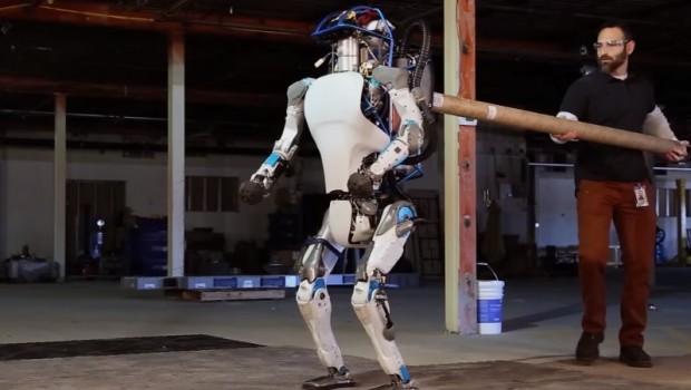 Nuevo robot de Boston Dynamics se cae, se levante y te abre la puerta - Bolsamania.com