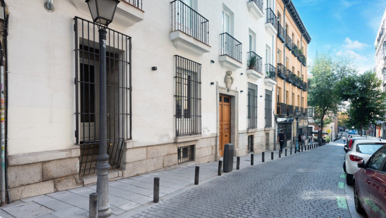 1640108227 leonor by caterina 