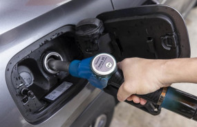 ep archivo   bmw toyota bosch y repsol ponen a prueba en espana vehiculos con gasolina 100 renovable