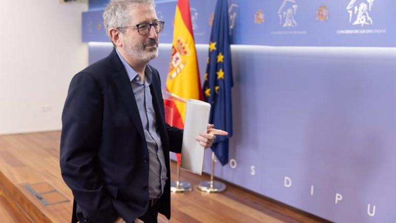 ep archivo el portavoz economico de sumar carlos martin llega a una rueda de prensa del grupo ep archivo el portavoz economico de sumar carlos martin llega a una rueda de prensa del grupo