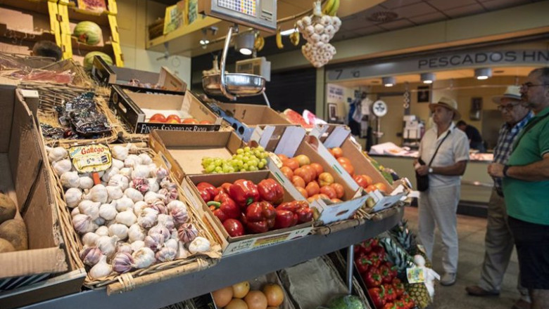 ep archivo un puesto de frutas y verduras en un mercado ep archivo un puesto de frutas y verduras en un mercado