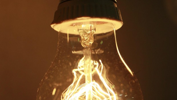 EUROPA PRESS ep bombilla bombillas luz electricidad energia 20171031104902