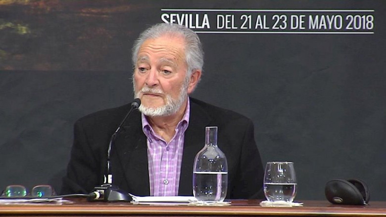 ep el exsecretario general de iu julio anguita durante una conferencia en sevilla en una imagen de ep el exsecretario general de iu julio anguita durante una conferencia en sevilla en una imagen de