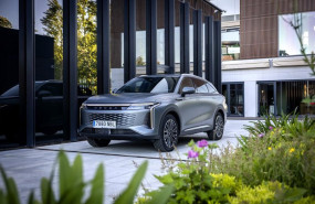 ep el omoda 9 estrena la tecnologia shs con 537 cv de potencia combinada y hasta 1100 km de
