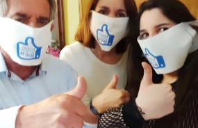 ep el presidente de cantabria miguel angel revilla y su familia con la mascarilla que el gobierno de