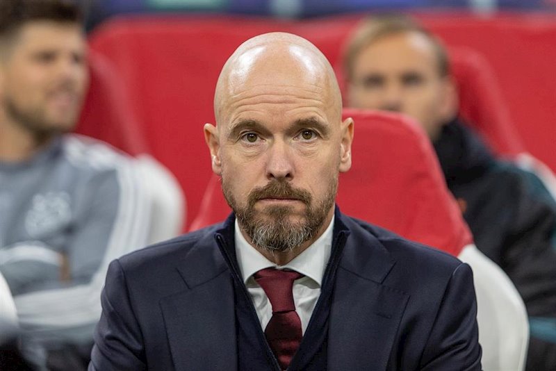 ep erik ten hag en un partido con el ajax