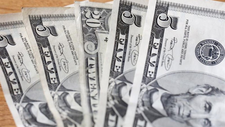 FILED - 19 February 2016, Hamburg: Bank notes of the US dollar lying on a table. The US Federal Reserve has set up an additional mechanism to meet the growing demand for US dollars, allowing more central banks and other international institutions to enter | picture alliance / dpa - Archivo ep filed - 19 february 2016 hamburg bank notes of the us dollar lying on a table the