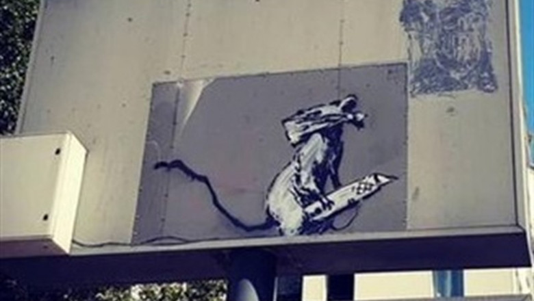 Grafiti de Banksy en el Centro Pompidou dedicada a las manifestaciones estudiantiles de mayo del 68 | CENTRO POMPIDOU/TWITTER ep grafiti de banksy en el centro pompidou dedicada a las manifestaciones estudiantiles de mayo del