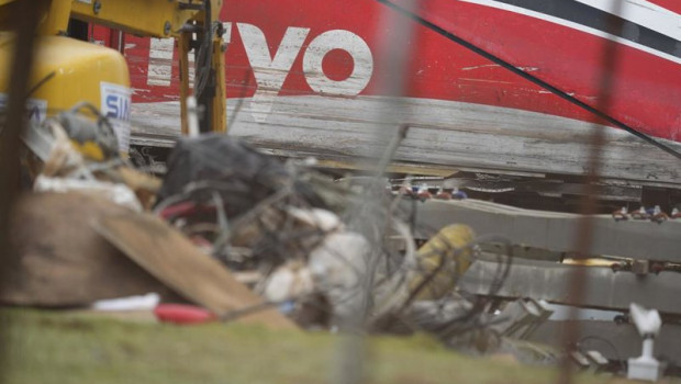 ep imagen de los trabajos de rescate de los convoyes de trenes accidentados en la zona del suceso en