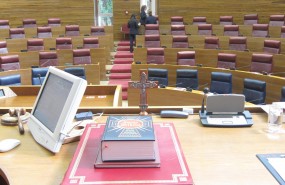 ep imagencrucifijola biblia presidiendoplenolas corts