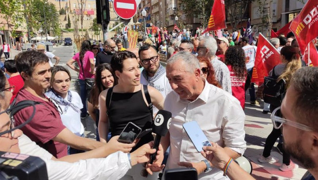 ep joan baldovi y aitana mas atienden a los medios