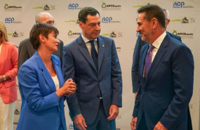 ep la ministra de vivienda y agenda urbana isabel rodriguez y el presidente de la junta de andalucia