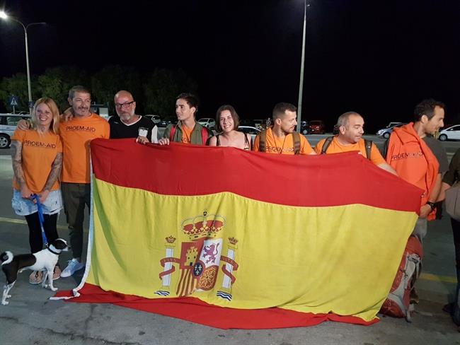 ep llegadalos bomberosproem-aidlesbos