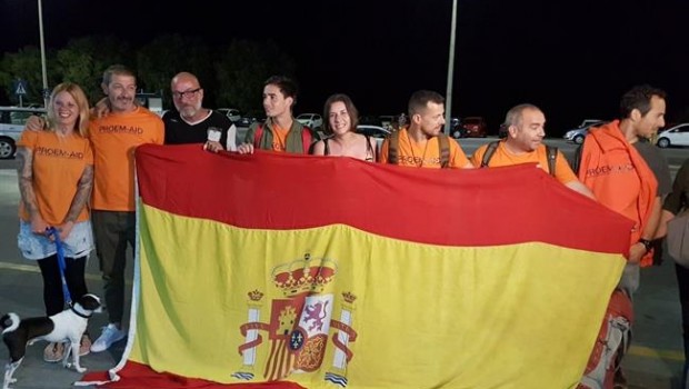 ep llegadalos bomberosproem-aidlesbos
