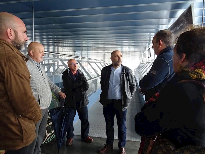 ep nestor rego en su visita a fisterra