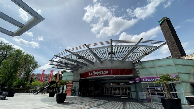 ep puerta del centro comercial la vaguada ubicado en el barrio del pilar en madrid