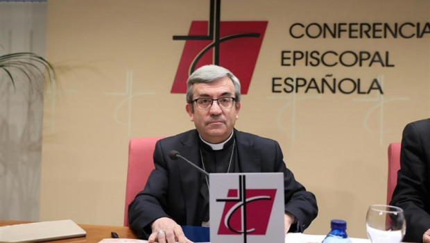 ep secretario generalla conferencia episcopal monsenor luis j arguello en ruedaprensala oficinainformacionla conferencia episcopal espanola cee sobrereunionla asamblea plenaria