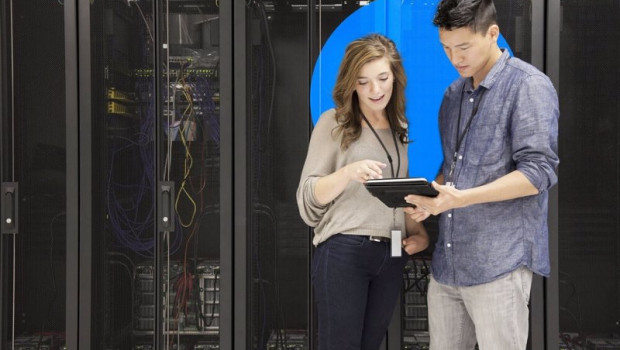ep telefonica apuesta por la tecnologia de ibm y red hat para una nueva plataforma muticloud