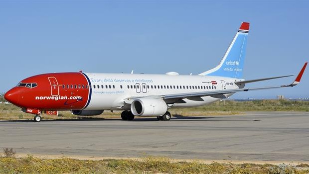 ep un avionnorwegian dedicadosu campanaunicef