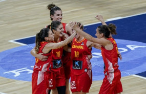 ep varias jugadorasla seleccion espanolabaloncesto celebranvictoria