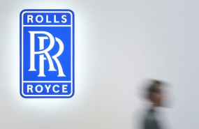 dl rolls royce engineering aerospace logo sign ftse 100 min