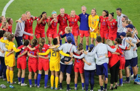 ep 02 july 2019 france lyon usas players celebrate after the final whistle of the fifa womens world cup semi final soccer match between england andat the stadelyon photo richard sellerspa wiredpa