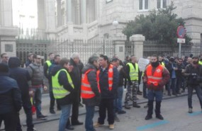 ep abrazolos taxistasla consejeriatransportesla comunidadmadrid