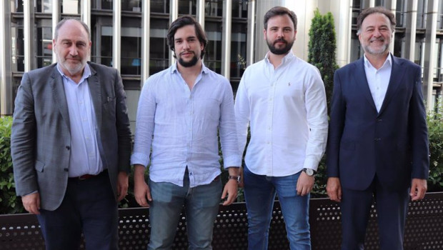 ep archivo   de izquierda a derecha el presidente de auren consultores javier cantera los dos nuevos