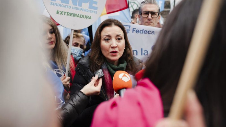 ep archivo la presidenta de fedeca ana ercoreca de la cruz atiende a los medios durante una ep archivo la presidenta de fedeca ana ercoreca de la cruz atiende a los medios durante una