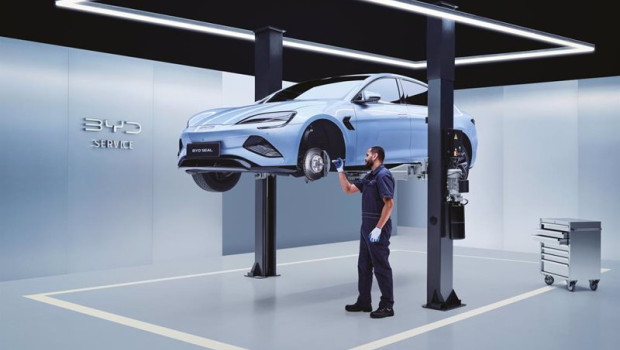 ep archivo   las ventas de vehiculos electricos superaran en 2025 a las de los de combustion en