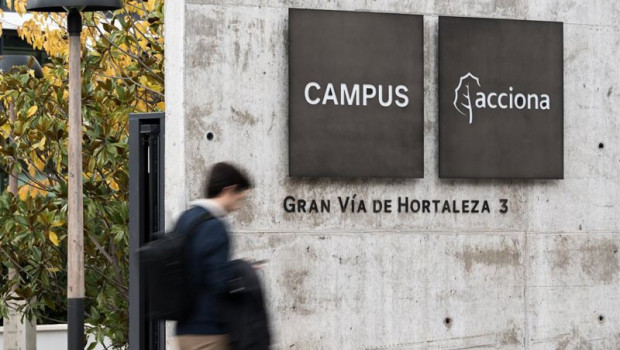 ep archivo   logotipo de acciona en la sede de madrid a 14 de noviembre de 2025 en madrid