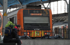 ep archivo   trenes sin servicio en la estacion de francia de barcelona
