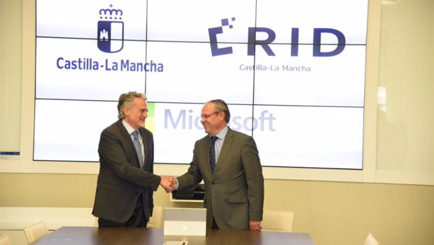 ep el consejero de hacienda y administraciones publicas juan alfonso ruiz molina firma un acuerdo de