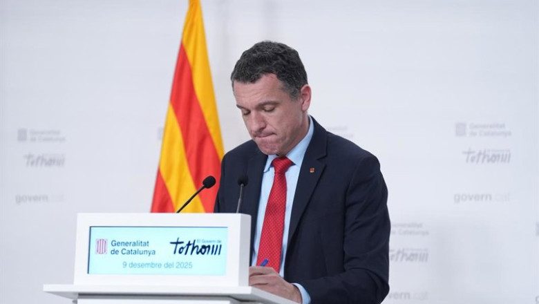 El conseller de Agricultura de la Generalitat, Òscar Ordeig, ofrece una rueda de prensa este martes. | David Zorrakino - Europa Press ep el conseller de agricultura de la generalitat scar ordeig ofrece una rueda de prensa este martes
