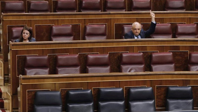 El diputado socialista Rafael Simancas y la portavoz parlamentaria, Adriana Lastra, en un pleno del Congreso | Pool ep el diputado socialista rafael simancas y la portavoz parlamentaria adriana lastra en un pleno del