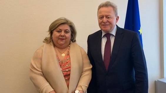 La eurodiputada del PSOE Clara Aguilera se reúne con el comisario europeo de Agricultura, Janusc Wojciechowski. | PSOE ep la eurodiputada del psoe clara aguilera se reune con el comisario europeo de agricultura janusc